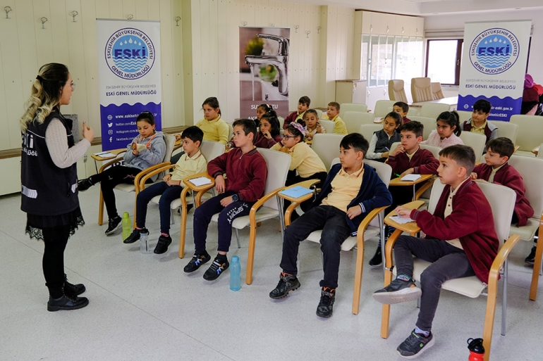 ESKİDE EĞİTİM KONU SU