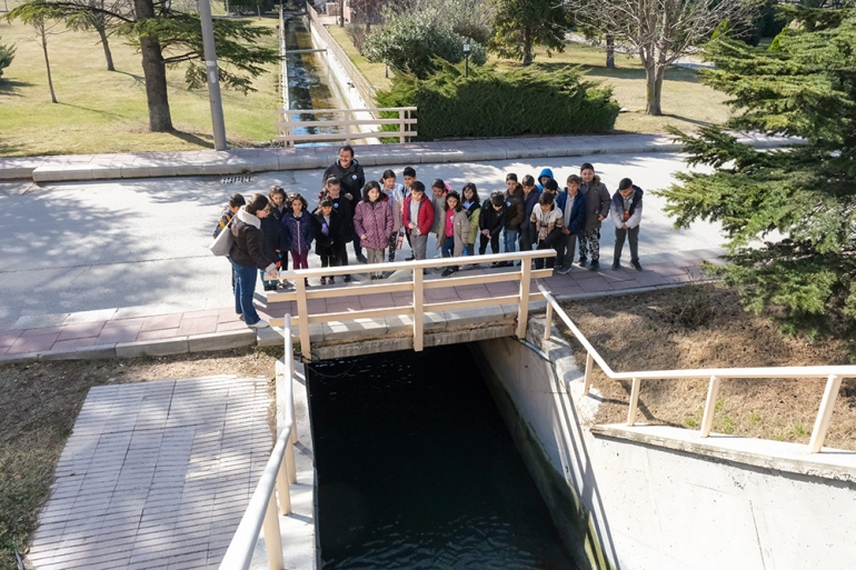ÇOCUKLAR SU KAHRAMANI OLMAYA DEVAM EDİYORLAR