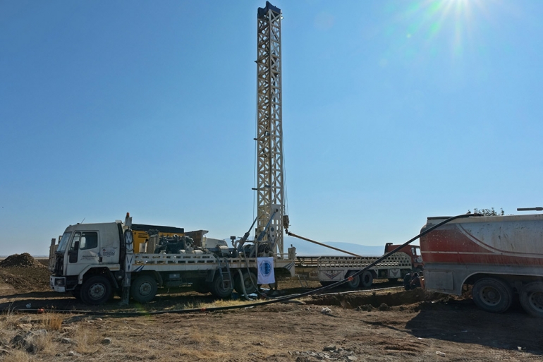 DİKİLİKAYA'NIN SU SORUNU ÇÖZÜME KAVUŞTU