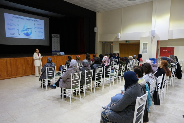 KADINLAR SU TASARRUFUNDA ÖNCÜ OLUYOR