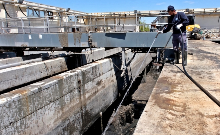 ISLAK MENDİLLER ATIK SU ALTYAPISINI TEHDİT EDİYOR