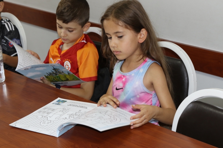 ESMEK YAZ OKULUNDA 271 ÇOCUK SU KAHRAMANI OLDU