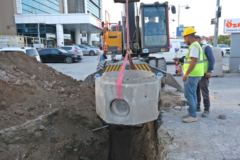 ŞEHRİN HER KÖŞESİNDE GÜÇLÜ ALT YAPI AĞI