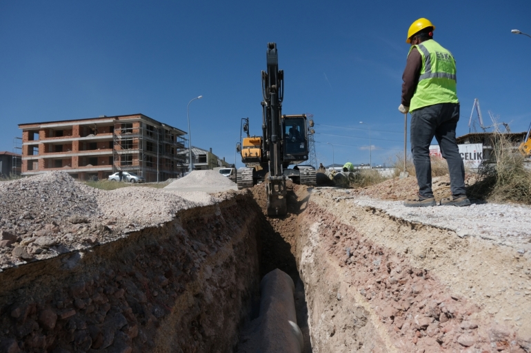 KENT GENELİNDE GÜÇLÜ ALTYAPI ÇALIŞMALARI