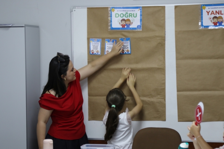 SU KAHRAMANLARI YAZ ATÖLYELERİ ESMEK'TE DEVAM EDİYOR