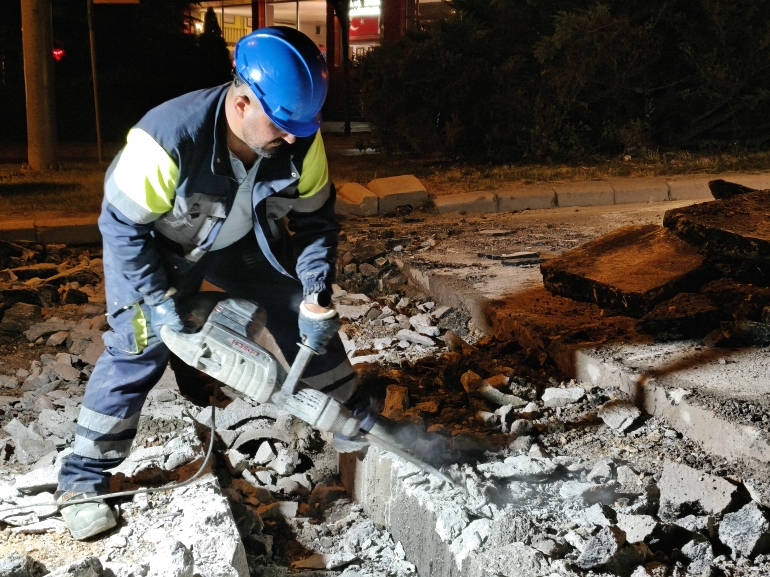 ESKİŞEHİR İÇİN GECE GÜNDÜZ ÇALIŞIYORUZ