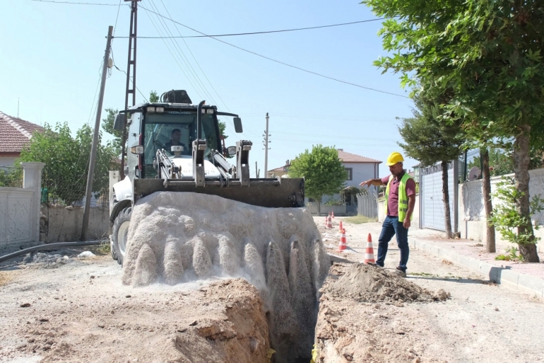 ÇİFTELER'DE İÇME VE KULLANMA SUYU HATLARI YENİLENİYOR
